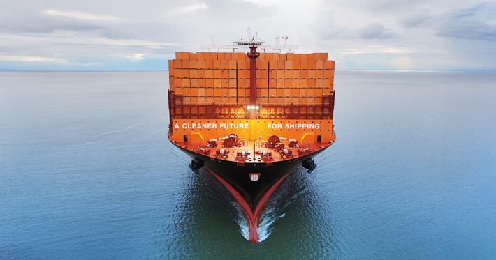 PM: DHL und Hapag-Lloyd unterzeichnen Vereinbarung zur weiteren Dekarbonisierung von Lieferketten / PR: DHL and Hapag-Lloyd sign agreement to further decarbonize supply chains