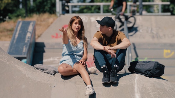 Neue RTL II-Young Fiction-Serie mit Top-Besetzung: "Wir sind jetzt" vorab bei TVNOW