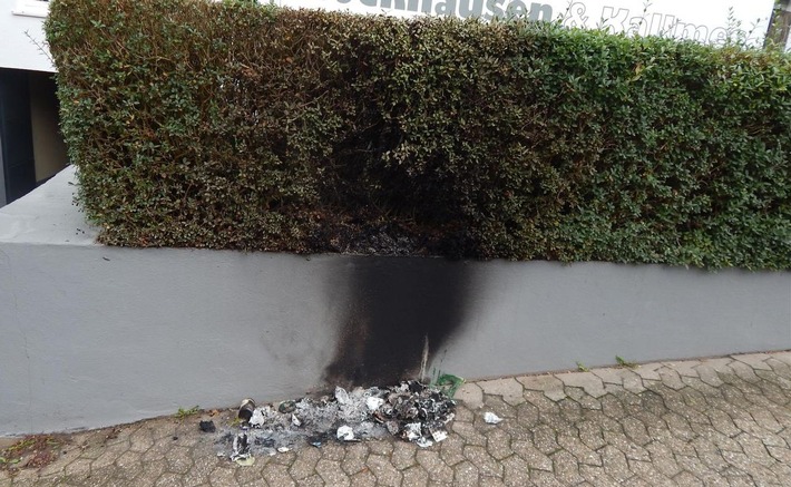 POL-PPKO: Sachbeschädigung in Koblenz Niederberg - Gelber Sack und Mülltonne angezündet