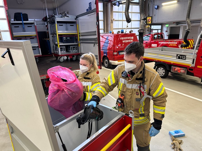 FW Weinheim: Weltkrebstag - Wenn Feuerwehr und Krebsprävention zusammenkommen