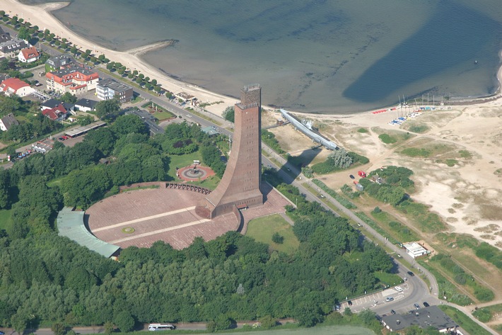 Deutsche Marine - Pressemeldung / Pressetermin: Bundesverteidigungsminister Dr. Franz Josef Jung kommt nach Kiel - "Bester Bootsmann" wird geehrt