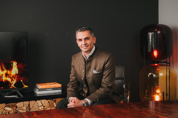 Shahab Kamali, CEO & Founder von Signature Kollection Travel GmbH / Weiterer Text über ots und www.presseportal.de/nr/183489 / Die Verwendung dieses Bildes für redaktionelle Zwecke ist unter Beachtung aller mitgeteilten Nutzungsbedingungen zulässig und dann auch honorarfrei. Veröffentlichung ausschließlich mit Bildrechte-Hinweis.