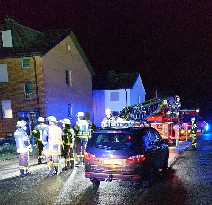 FW-WRN: Sturmbedingte Einsätze in Werne / Umgestürzte Bäume und lose Dachteile