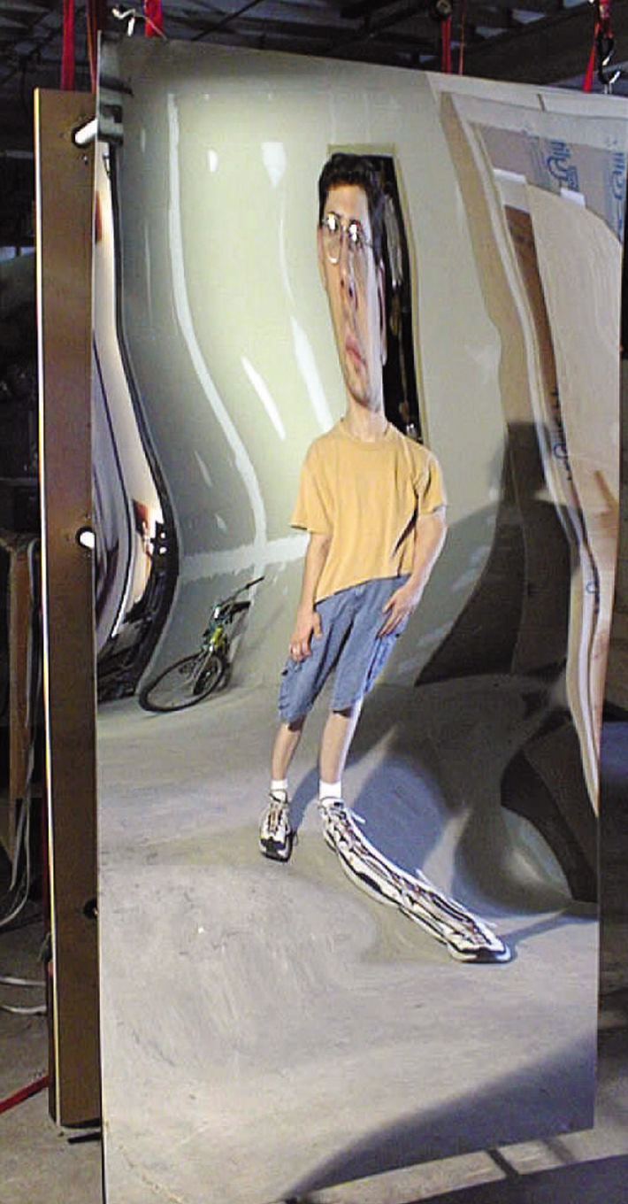 Lassen Sie sich mal so richtig den Spiegel vorhalten - in der neuen Sonderausstellung Spiegeleien" im Technorama.