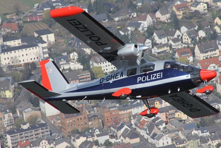 POL-PPMZ: Polizei Mainz setzt Hubschrauber und Flugzeuge am Tag der Deutschen Einheit ein