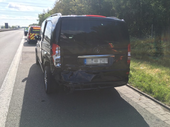 POL-EL: Schüttorf - Vollsperrung der A 30 nach Verkehrsunfall