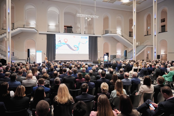 Gemeinsame Presseeinladung Nr. 009/2026 der Leibniz Universität Hannover und der Unternehmerverbände Niedersachsen  Future Solutions beim Wirtschaftsempfang 2026