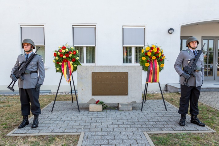 Gedenkstunde zum 20. Juli 1944 - Professor Neitzel spricht in Strausberg