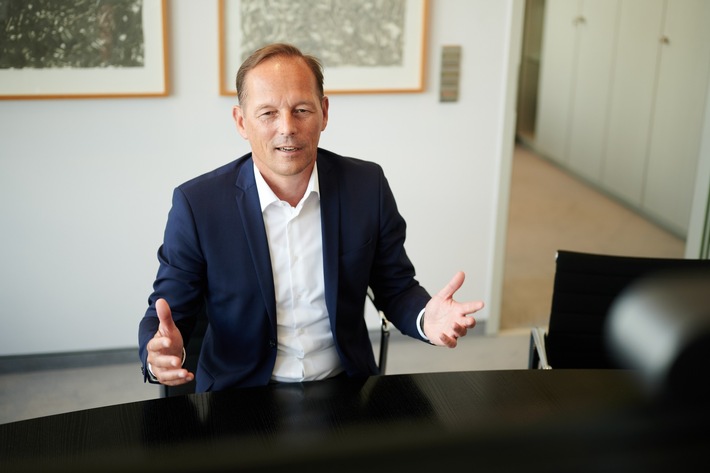 Thomas Wessel erneut zum Vorstandsvorsitzenden  des VCI NRW gewählt