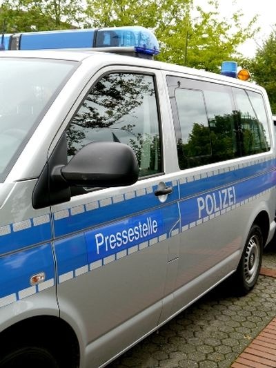 POL-REK: 170913-1: Radfahrerin nach Verkehrsunfall verletzt- Bedburg