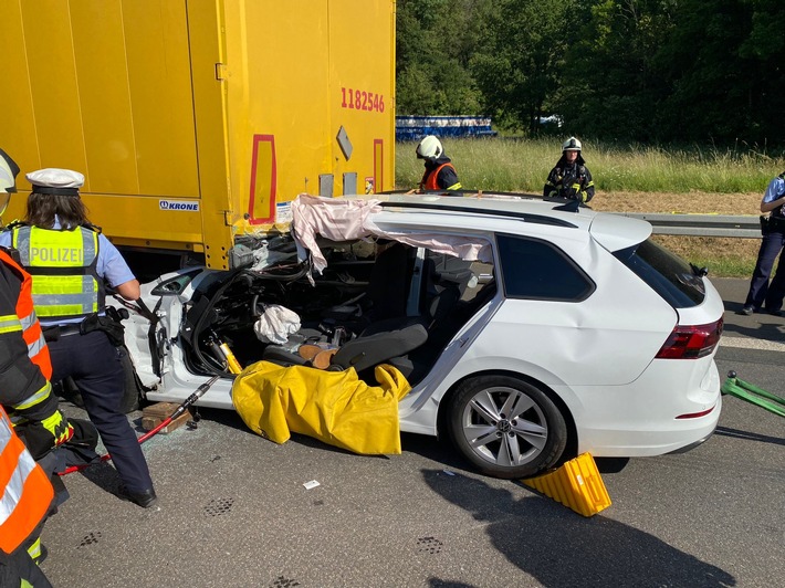 FW-MK: Schwerer Verkehrsunfall auf der BAB 46