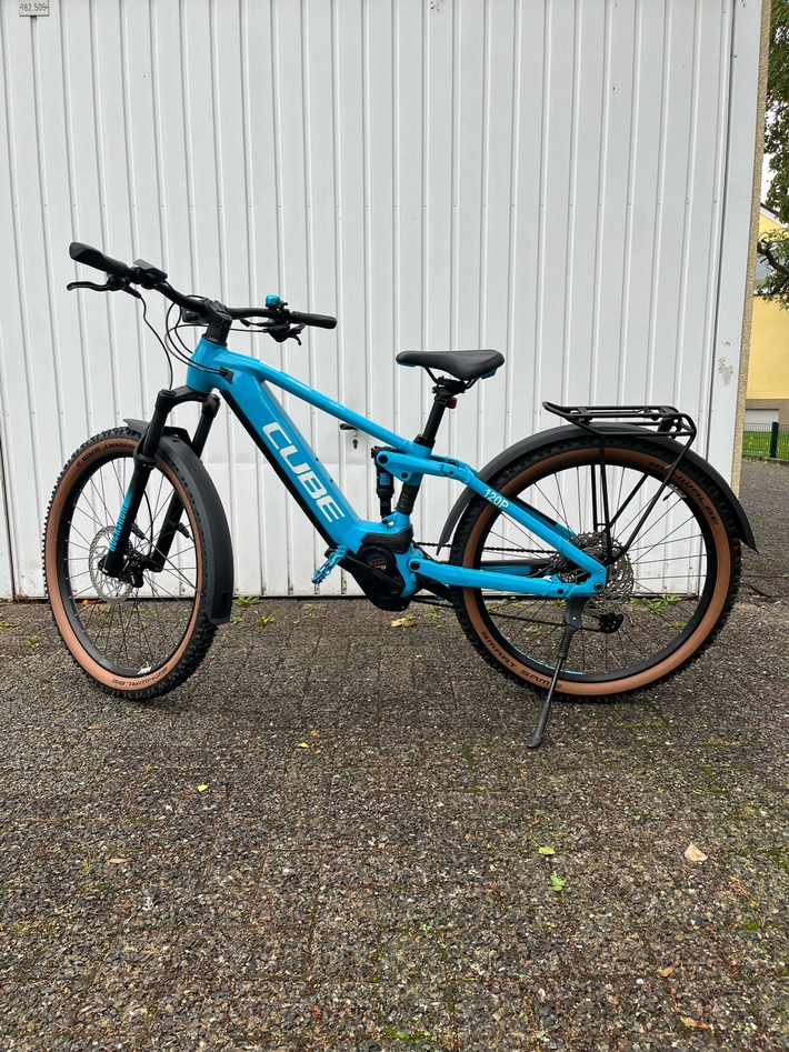 POL-UN: Bergkamen / Bönen - Festnahme von zwei Fahrraddieben - weitere Tatzuordnungen im Rahmen von Ermittlungen erfolgt - Polizei sucht Eigentümer sichergestellter Pedelecs