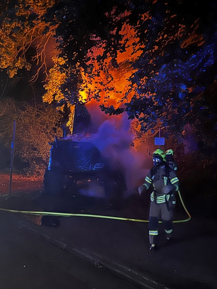 POL-WHV: Brand einer Forstmaschine in Varel