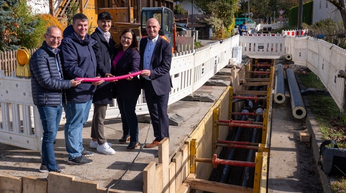Straßlach-Dingharting: Nahwärme und Glasfaser im Doppelpack