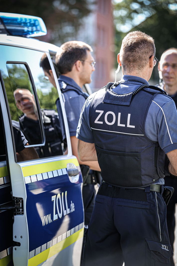 HZA-GI: Berufsinformationstag beim HZA Gießen, Standort Kassel - Entdecke die Welt des Zolls