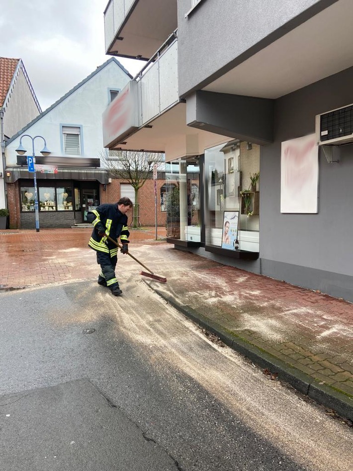 FW-Schermbeck: Einsatzstichwort: Ölspur