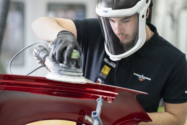 WorldSkills 2026: Noah Seiler holt die Medal for Excellence bei den Weltmeisterschaften der Berufe / Noah Seiler kehrt von den WorldSkills in Shanghai zurück