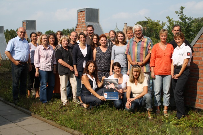 POL-CUX: Beerster Präventionswoche: öffentlicher Vortrag zum Thema "Resilienz" am 20. September 2011 in der Schule "Am Wiedendamm", in Bad Bederkesa, um 19 Uhr