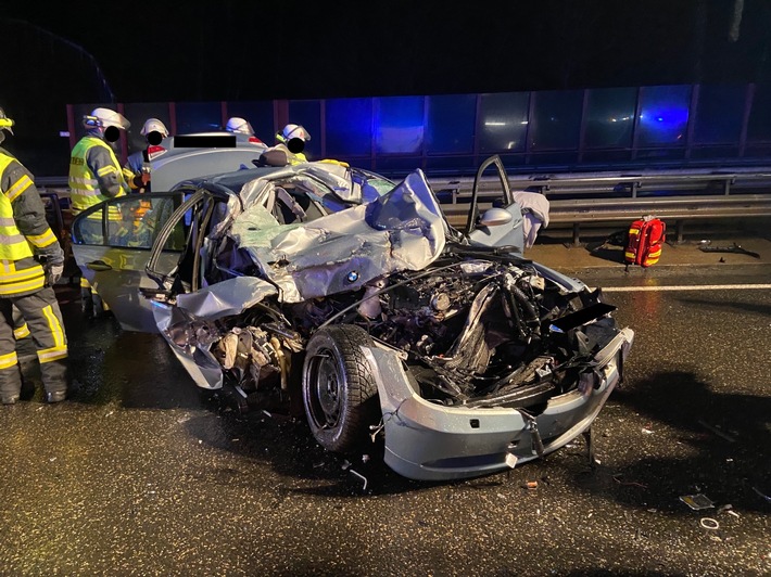 POL-PPTR: Schwerer Verkehrsunfall auf der A60