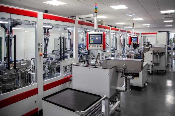 Pressemitteilung: Innovative Montageanlage ermöglicht Effizienzsprung in der Schalterproduktion