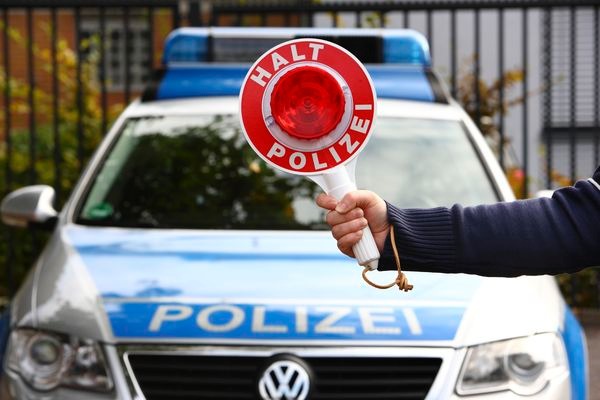 POL-REK: Alkoholisierter Radfahrer leistete Widerstand bei der Blutprobe - Erftstadt