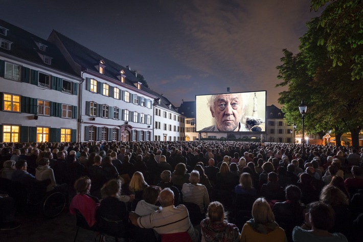 Weiterhin unvergessliche Kinoabende auf dem Münsterplatz