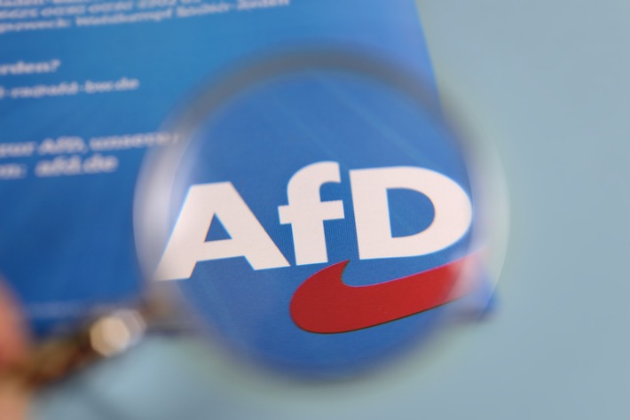 +++ Achtung Änderung - Sperrfrist (Print, Radio und Online): 18.00 Uhr +++ ARD-DeutschlandTREND: / AfD-Verbotsverfahren strittig - Korrektur (3. Zeile!!):