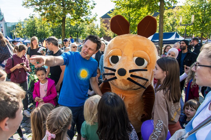 Die Maus beim Fest der Demokratie in Bonn