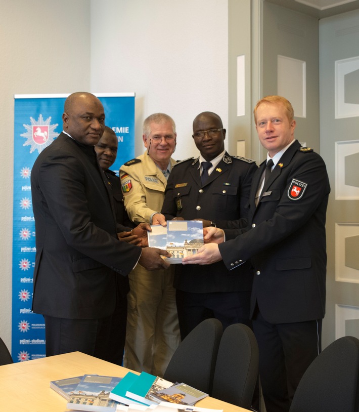 POL-AK NI: Hochrangige Delegation der Polizei Mali zu Gast bei der Polizeiakademie Niedersachsen