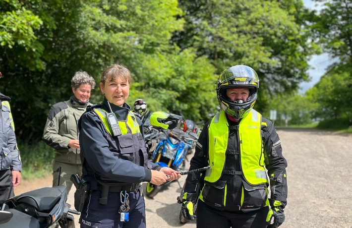 POL-EU: Sondereinsatz zur ROADPOL-Operation "Two-Wheelers" - Polizei Euskirchen setzt auf Kontrolle und Prävention bei motorisierten Zweirädern