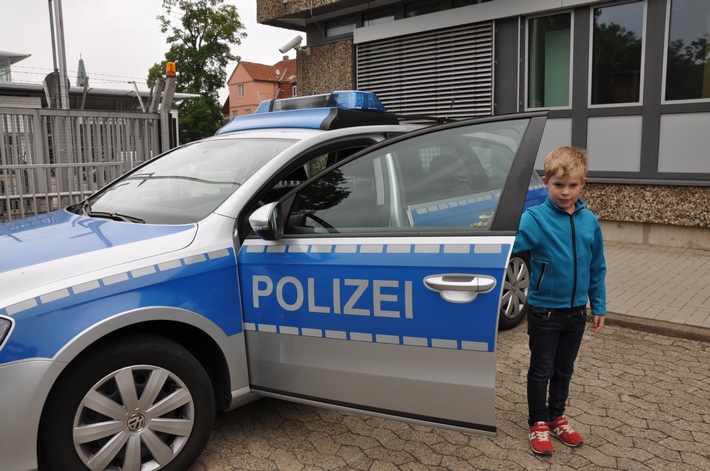 POL-CE: Celle - Das gibt es nicht alle Tage! Fünfjähriger bewirbt sich bei der Polizei