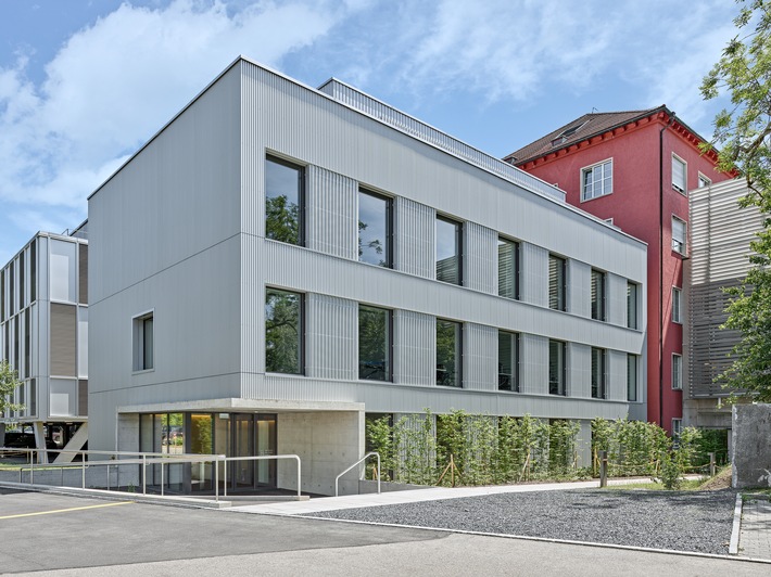 Spital Zollikerberg eröffnet neuen Anbau für ambulante Sprechstunden