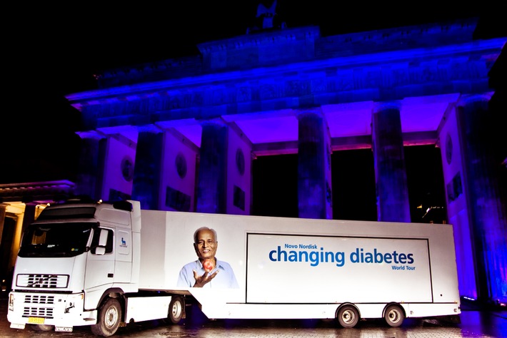 &quot;Unite for Diabetes&quot; ließ Brandenburger Tor blau erstrahlen (mit Bild) / Weltdiabetestag in Berlin war ein großer Erfolg