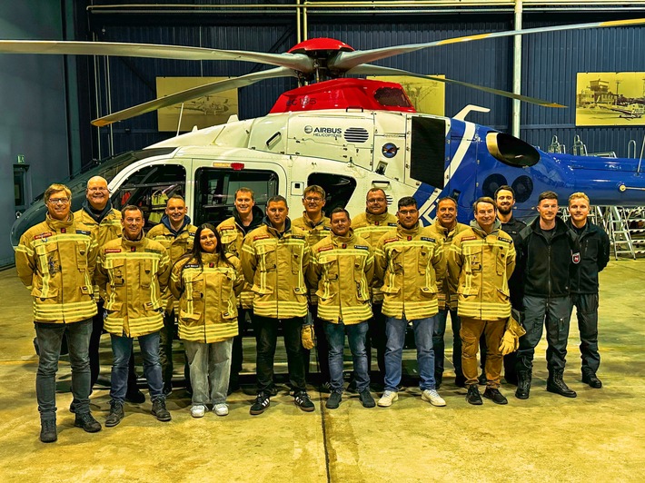 FW-OLL: Feuerwehr Huntlosen zu Besuch bei den "fliegenden Augen" aus Rastede