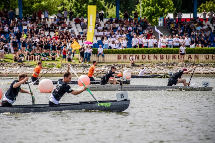Bootsbau aus Beton / 20. Betonkanu-Regatta in Brandenburg a. d. Havel