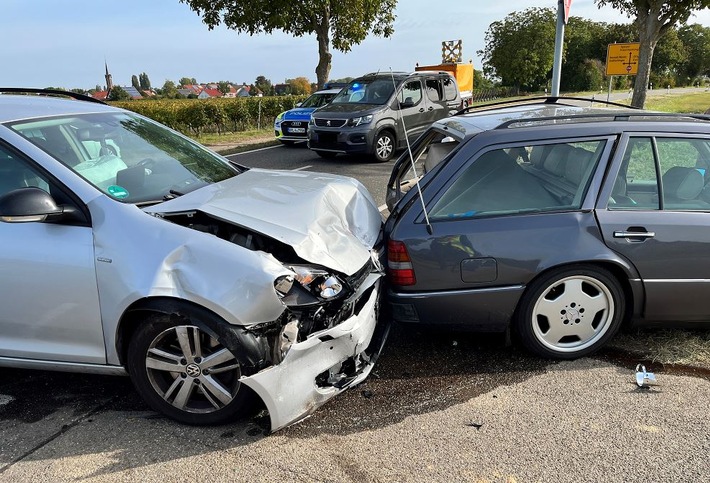 POL-PDLD: Unfall mit Totalschaden