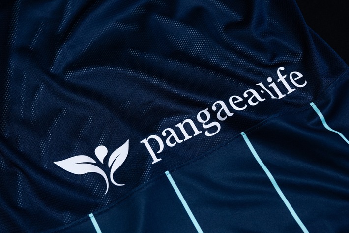 Pressefoto_das Logo der Pangaea Life auf dem Trikotrücken des TSV 1860 München.jpg