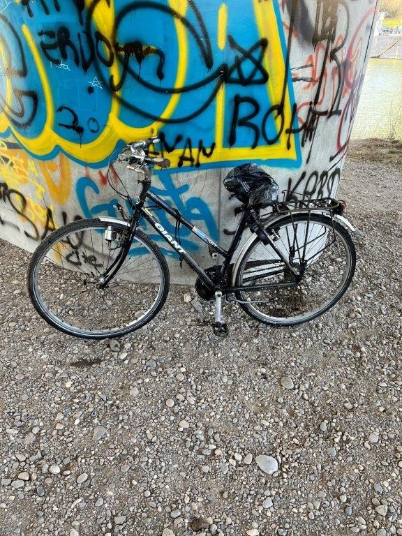POL-OG: Kehl - Fahrradbesitzer gesucht (FOTO)