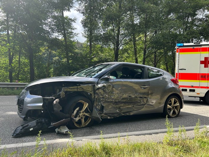 POL-PIWFB: B270 - Verkehrsunfall im Begegnungsverkehr