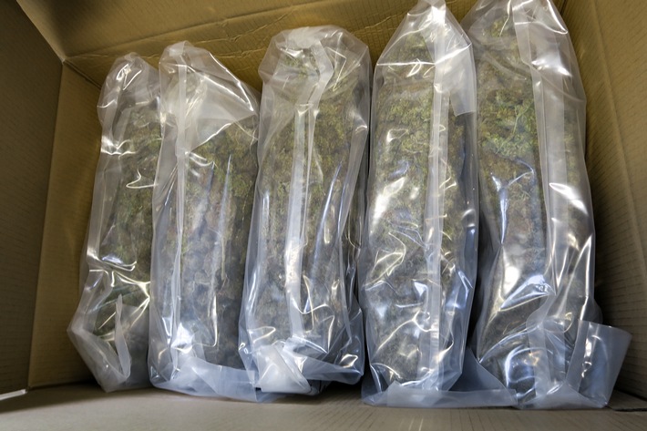 POL-GI: Mutmaßlicher Drogendeal vereitelt - 80 kg Marihuana landen in der Asservatenkammer