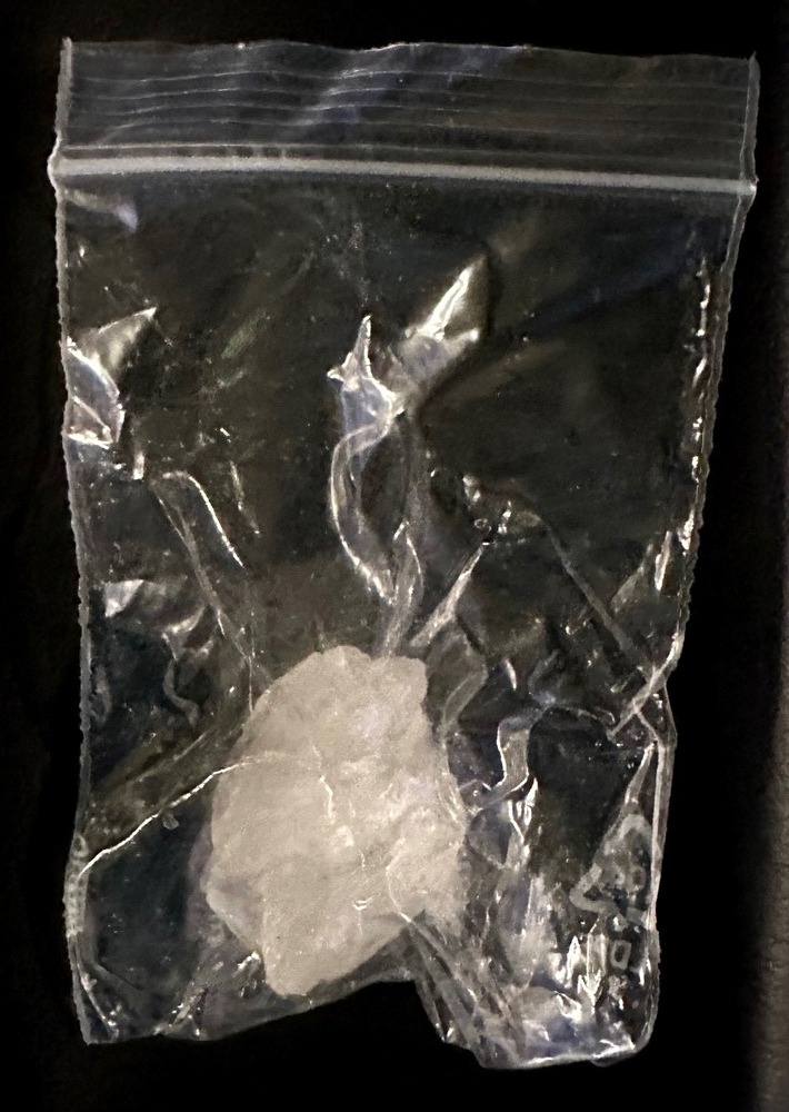 HZA-EF: Zoll stellt Drogen sicher / Mann versteckt Crystal in der Unterhose