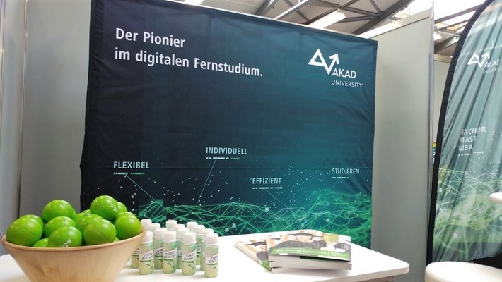 AKAD University auf "Master & More"-Messen