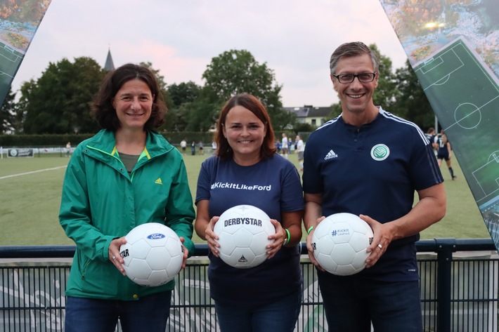 #KickItLikeFord geht in die Verlängerung und fördert den Frauenfußball am Mittelrhein