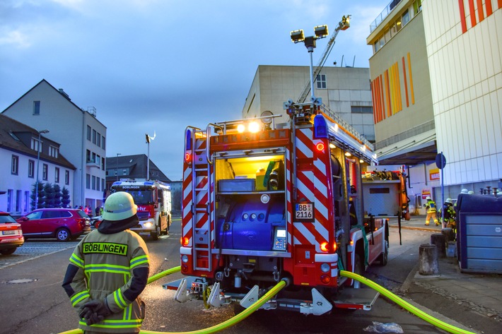 FW Böblingen: Wohnungsbrand im sechsten Obergeschoss