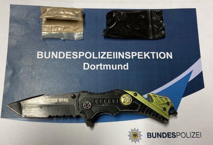 BPOL NRW: Bundespolizei findet Messer und Drogen im Gepäck von 38-Jährigem