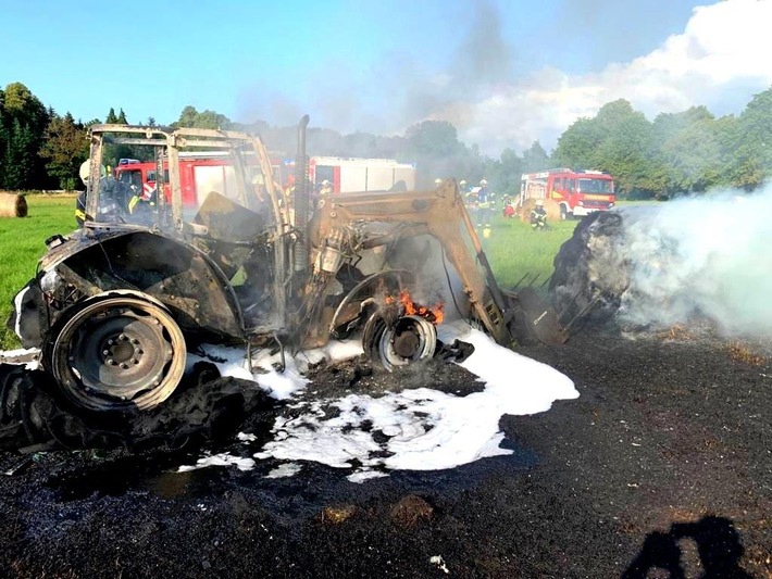 POL-NB: Brand eines Traktors auf einer Wiese bei Gladrow (LK V-G)