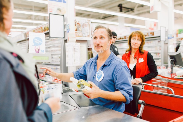 Kaufland knackt Zwei-Millionen-Euro-Marke für den guten Zweck / Im Rahmen der Initiative &quot;Deutschland rundet auf&quot; spendet das Unternehmen mit Hilfe seiner Kunden eine stolze Summe