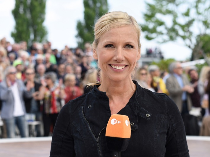 &quot;ZDF-Fernsehgarten on tour&quot; aus Teneriffa /  Andrea Kiewel präsentiert die Frühlingsausgaben mit Stars, Musik und Talk (FOTO)