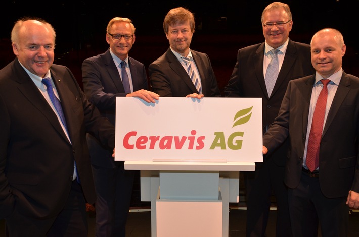 Hauptversammlung der Agravis Raiffeisen AG: neues Unternehmen soll Ceravis AG heißen