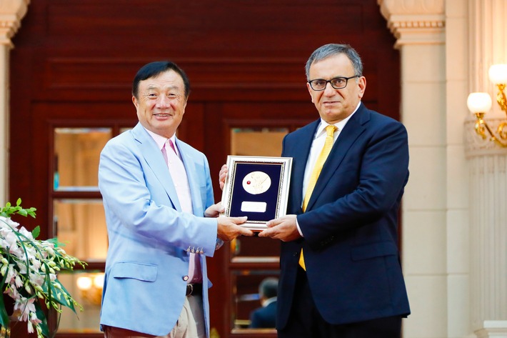 Huawei würdigt Dr. Erdal Arikan, den Vater der Polarcodes, für sein Engagement im Bereich der Grundlagenforschung